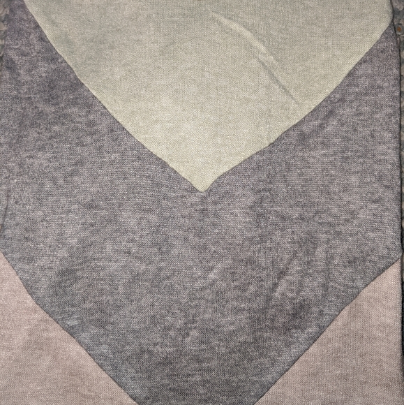 Colorblock Sweater - Picture 2 of 2